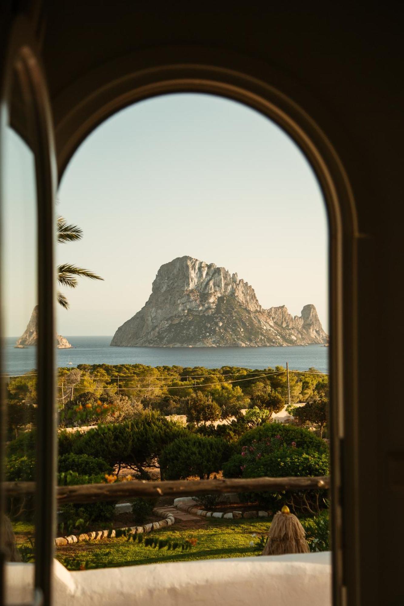 ホテル Unio Ibiza - Adults Only カラ・ヴァデラ エクステリア 写真